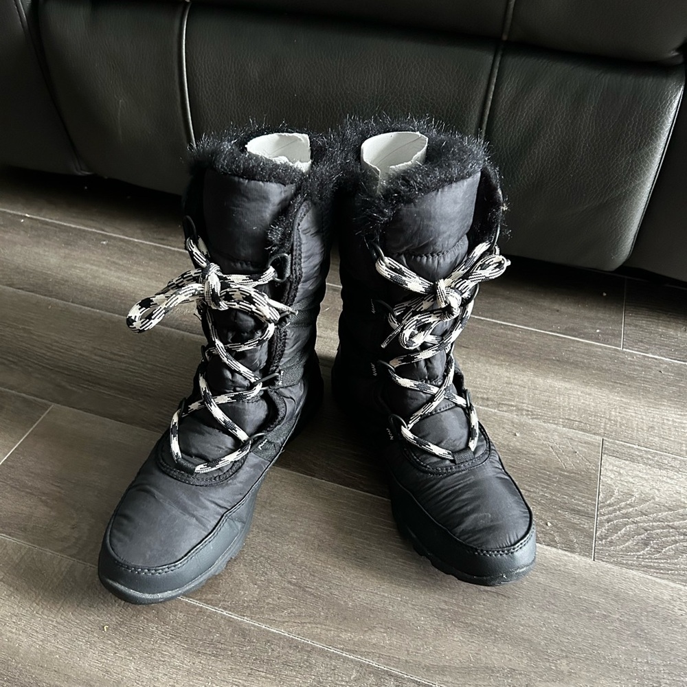 Sorel Women's Black Winter Boots with White Accents - Picture 3 of 7